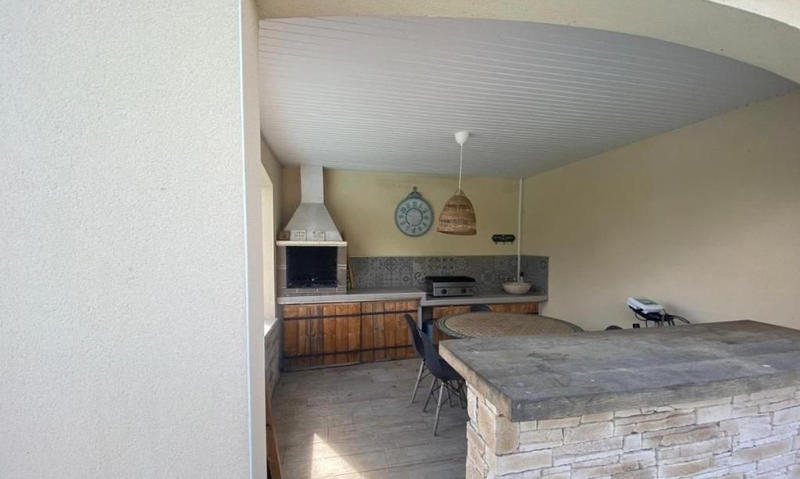 Maison - 240 m² - 7 pièces