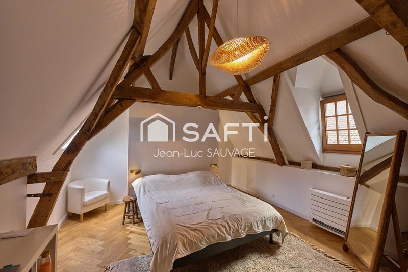 Maison - 259 m² - 9 pièces