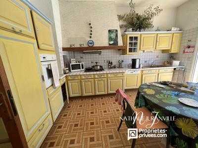 Villa - 254 m² - 6 pièces