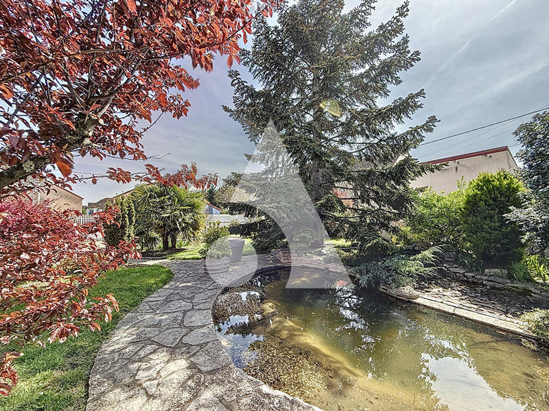 Maison - 197 m² - 5 pièces