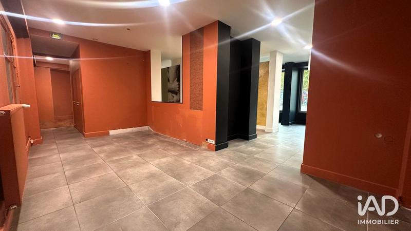 Local commercial - 111 m²