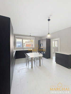 Appartement - 128 m² - 5 pièces