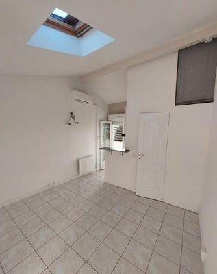 Studio - 19 m² - 1 pièce