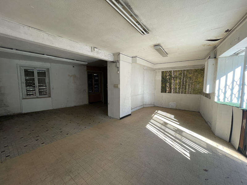 Immeuble - 130 m² - 7 pièces