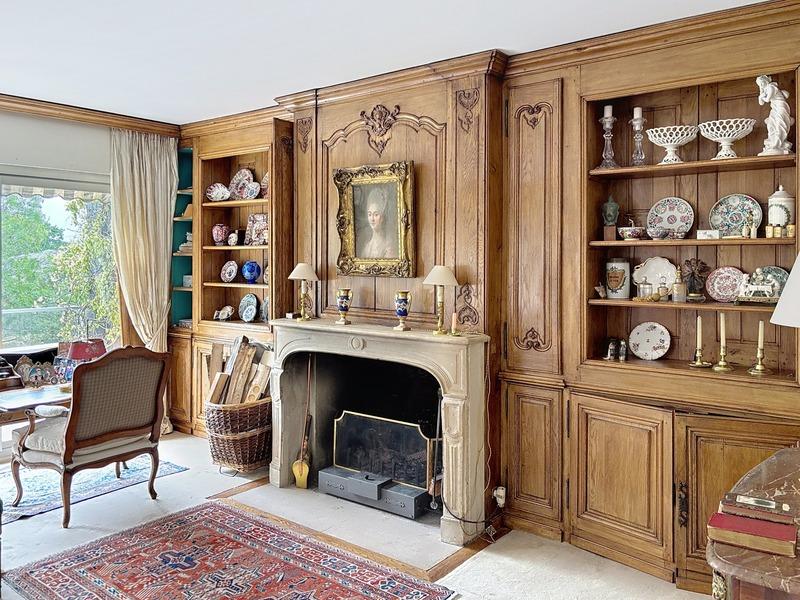 Appartement - 200 m² - 6 pièces