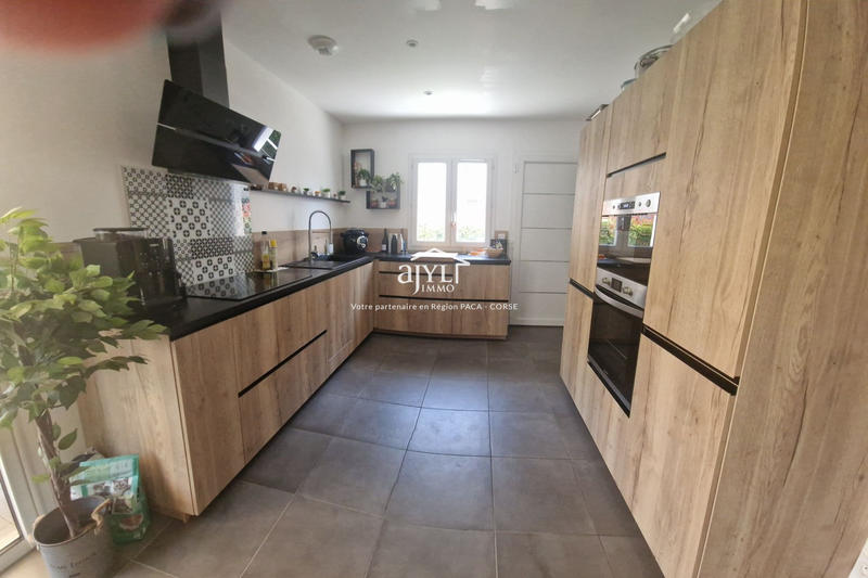 Maison - 74 m² - 3 pièces