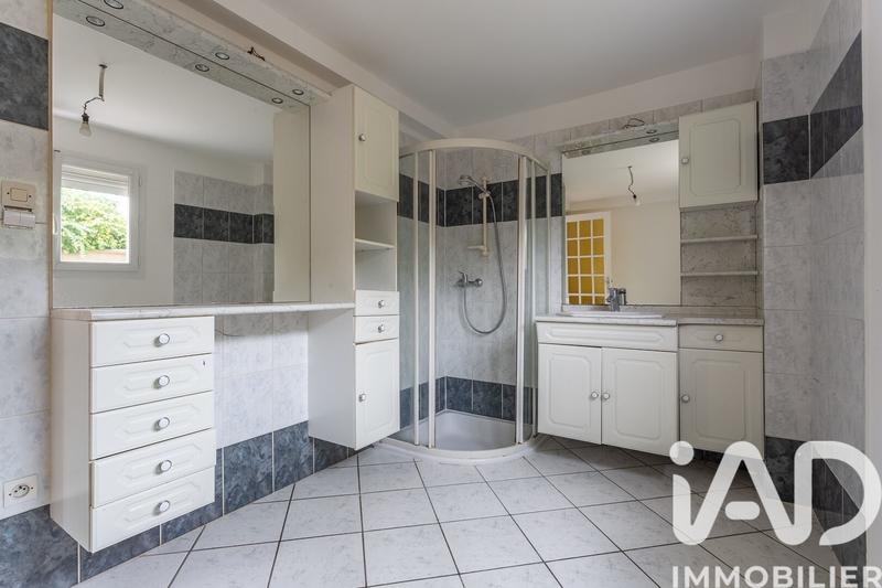 Maison - 123 m² - 8 pièces