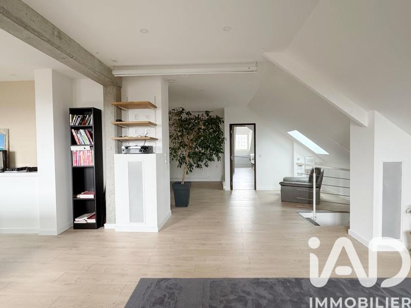 Maison - 300 m² - 8 pièces