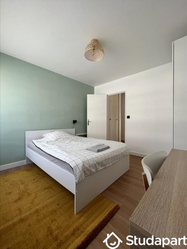 Appartement - 80 m² - 5 pièces