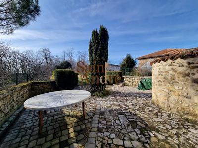 Maison - 365 m² - 7 pièces