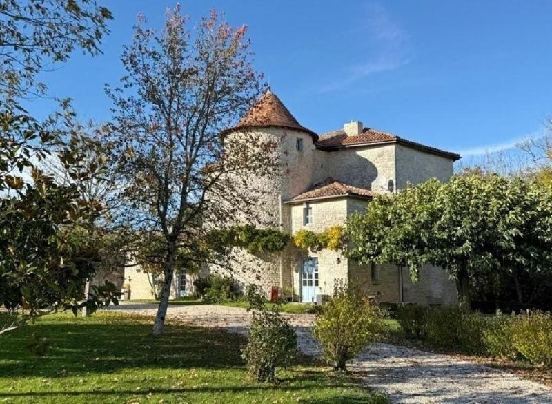 Maison - 258 m² - 9 pièces