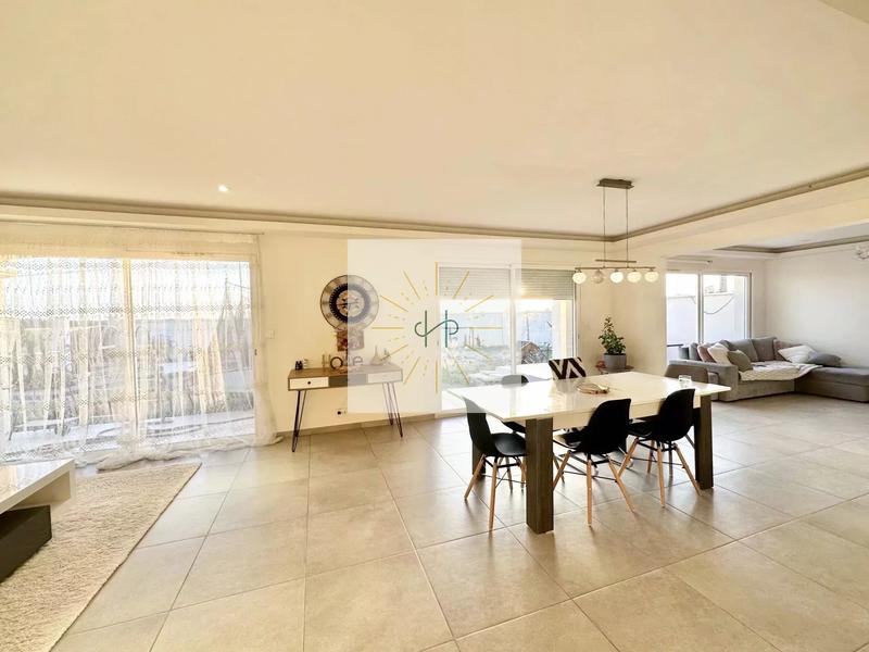 Maison - 150 m² - 6 pièces