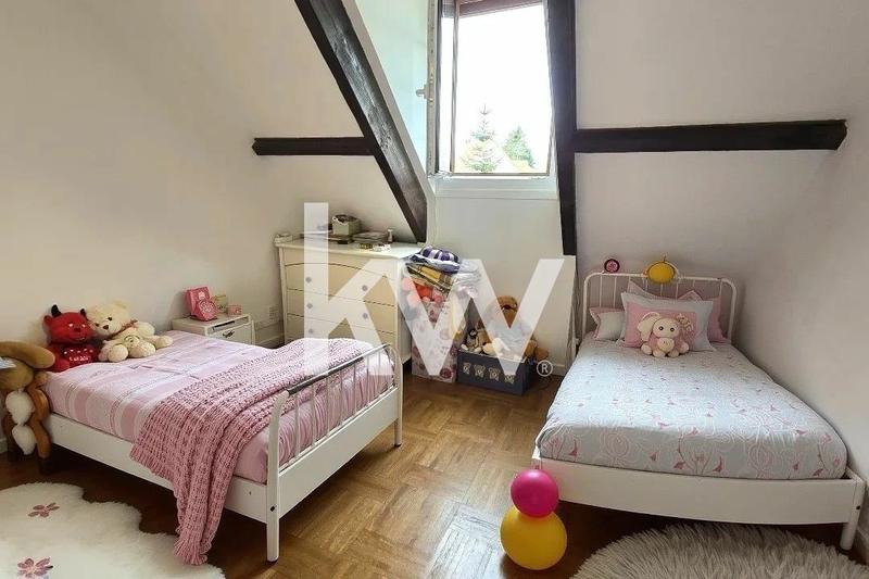 Maison contemporaine - 268 m² - 7 pièces