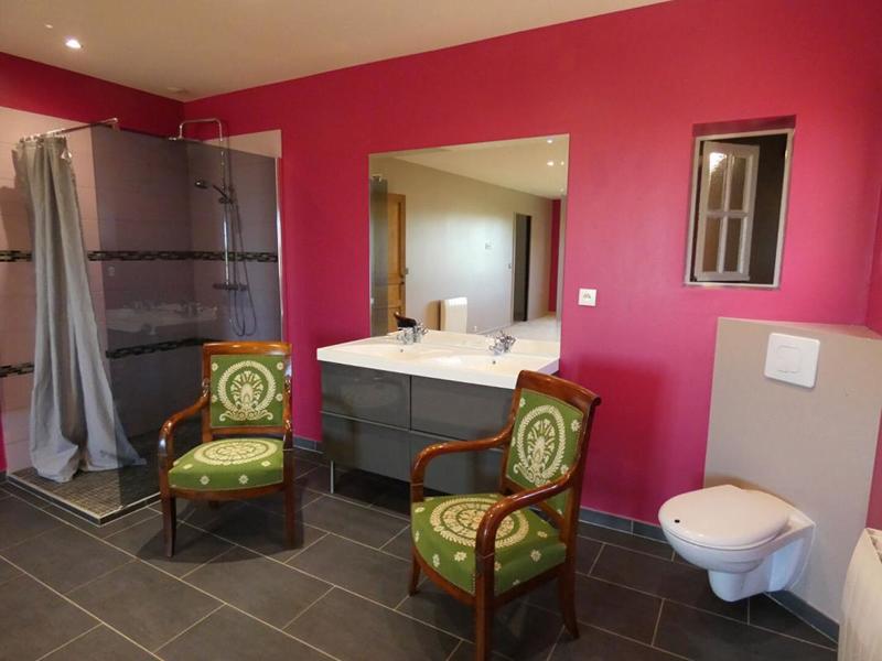 Maison - 220 m² - 8 pièces