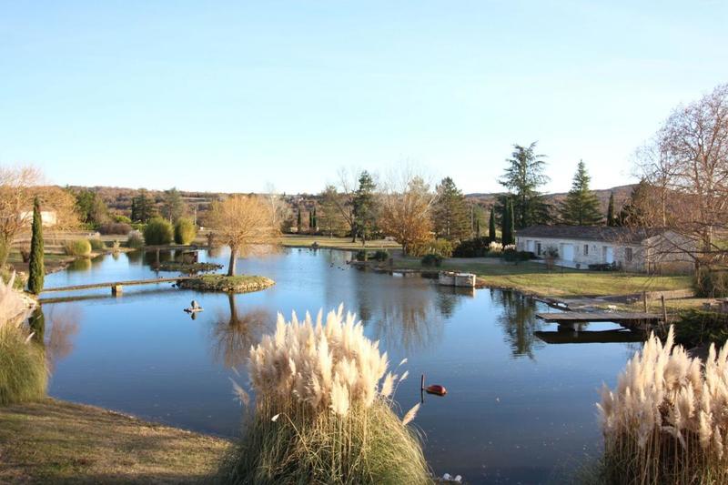 Propriété - 460 m² - 11 pièces