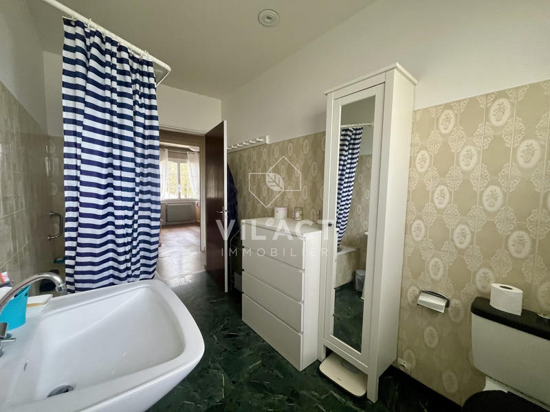 Maison - 200 m² - 7 pièces