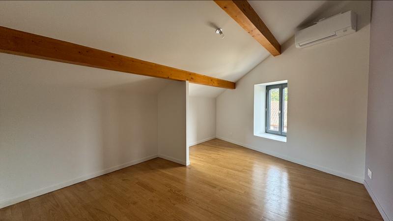 Maison - 92 m² - 5 pièces