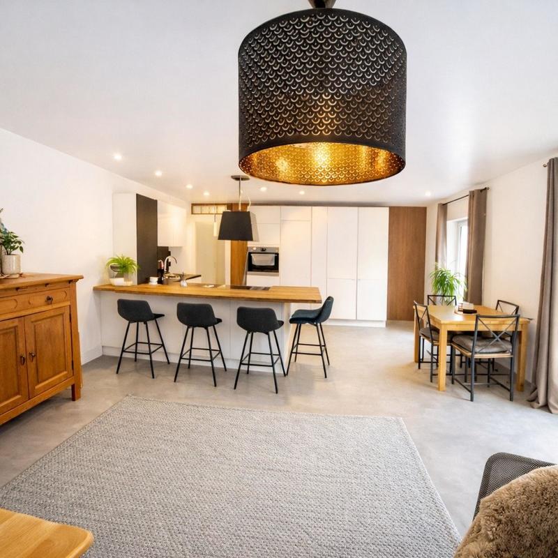 Maison - 92 m² - 4 pièces