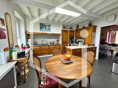 Maison - 189 m² - 7 pièces