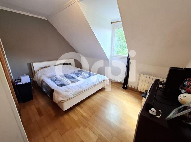 Maison - 137 m² - 6 pièces