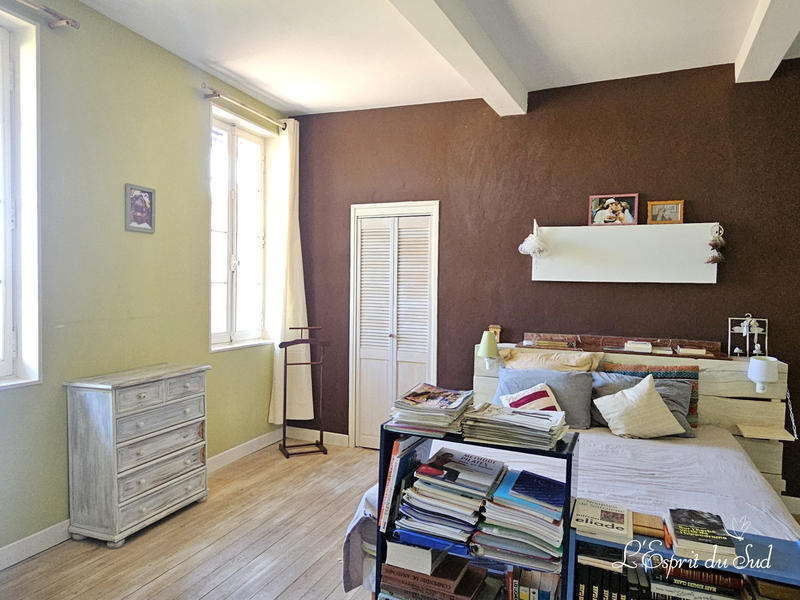 Maison - 230 m² - 7 pièces