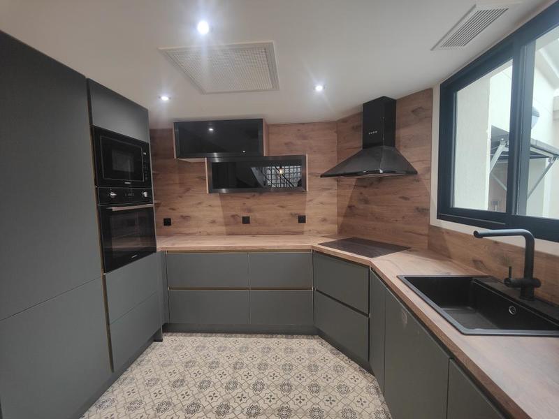 Maison - 94 m² - 4 pièces