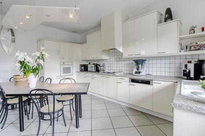 Appartement - 162 m² - 6 pièces