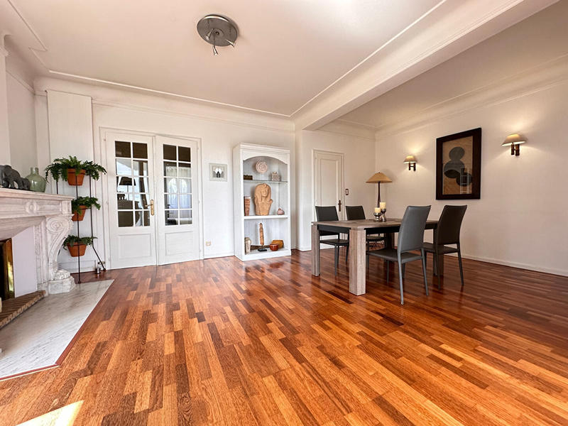 Maison - 380 m² - 11 pièces