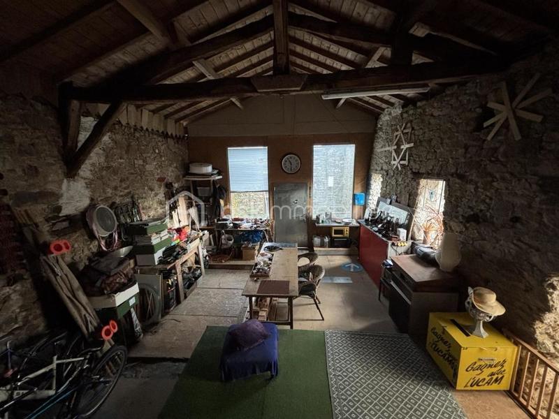 Immeuble - 110 m² - 3 pièces