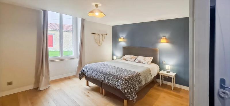 Maison en pierre - 213 m² - 6 pièces