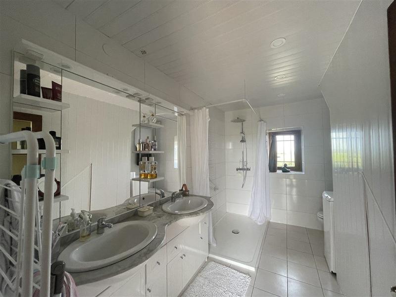 Maison - 205 m² - 7 pièces