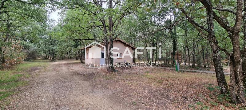 Local commercial - 100 m² - 12 pièces