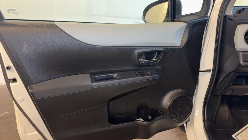 Toyota Yaris 1.5 VVTi Hybrid 100 E-Cvt Dynamic