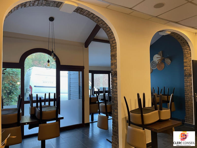 Local commercial - 326 m²