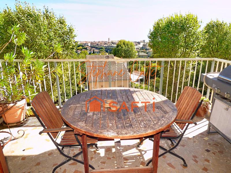 Appartement - 98 m² - 4 pièces