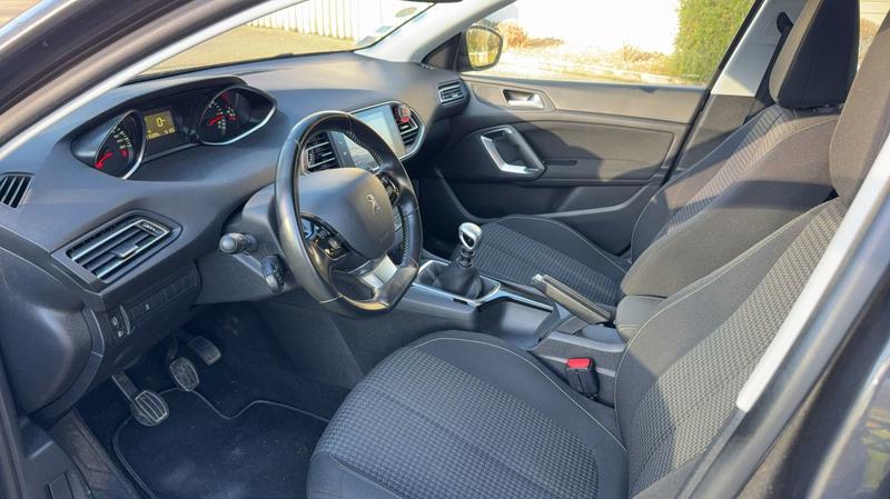 Peugeot 308 1.5 BlueHDi 130. Premium