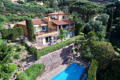 Villa - 184 m² - 7 pièces