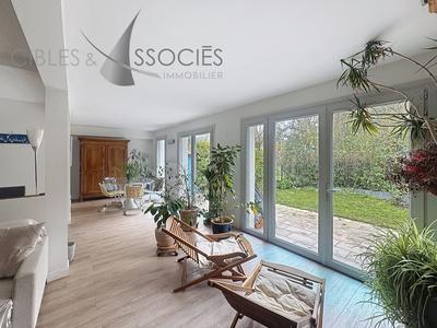 Maison contemporaine - 200 m² - 6 pièces