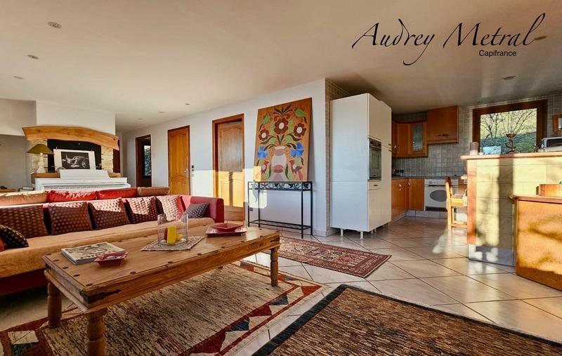 Maison - 90 m² - 3 pièces