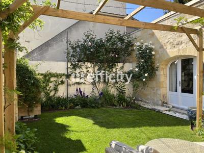 Maison - 228 m² - 7 pièces