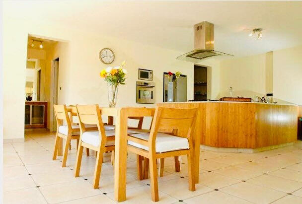 Villa - 275 m² - 7 pièces