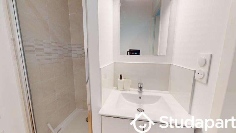 Chambre - 13 m² - 1 pièce