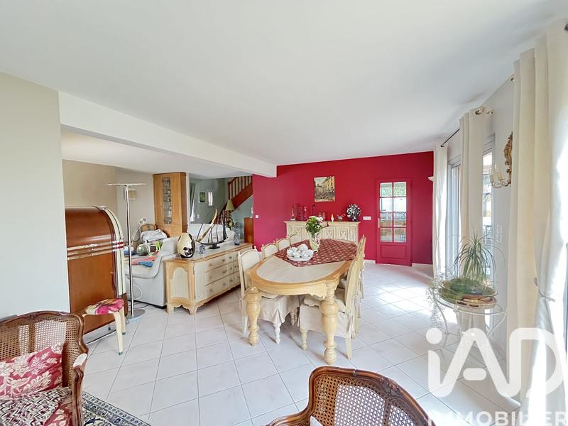 Maison - 196 m² - 7 pièces