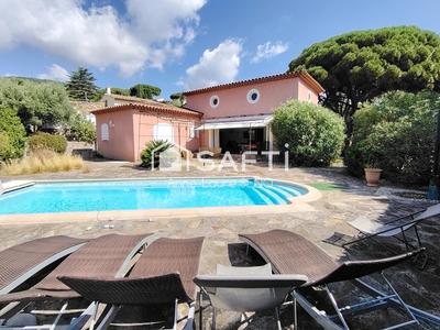 Villa - 152 m² - 8 pièces