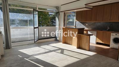 Appartement - 97 m² - 5 pièces