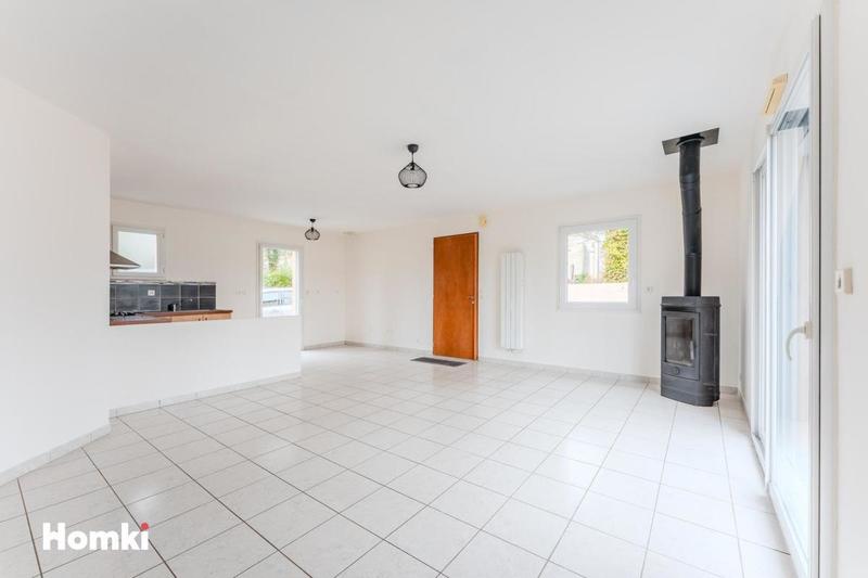 Maison - 215 m² - 8 pièces