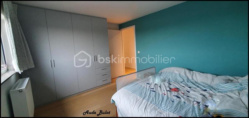 Maison - 240 m² - 8 pièces