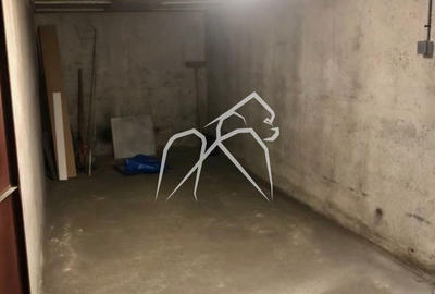 Parking / Garage - 12 m²