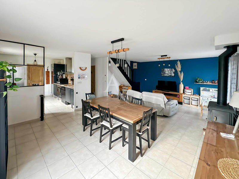 Maison - 102 m² - 5 pièces