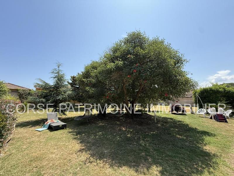 Villa - 280 m² - 9 pièces